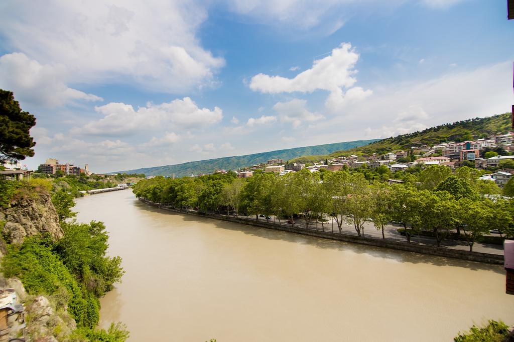 Metekhi'S Galavani Hotel Tbilisi Exterior foto